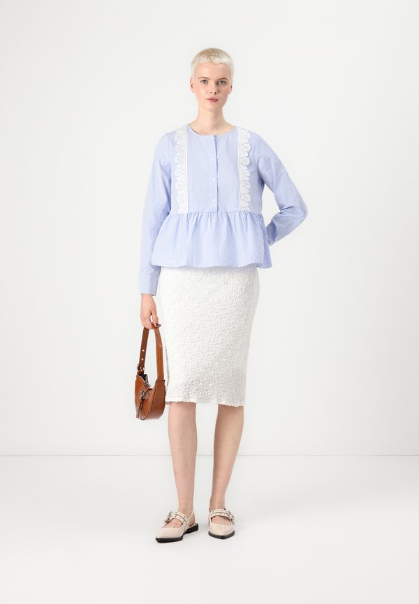 VMNIYAN LACE DETAIL  - Blouse2