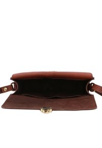 Gusti Leder SANDY - Skuldertasker - braun