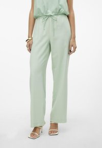 Vero Moda CARMEN NOOS - Kelnės - silt green