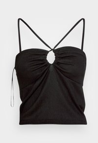 Top preto sem mangas com um design franzido, um buraco central em forma de chave e alças finas. Feito de tecido texturizado com detalhes ajustáveis em atilhos.