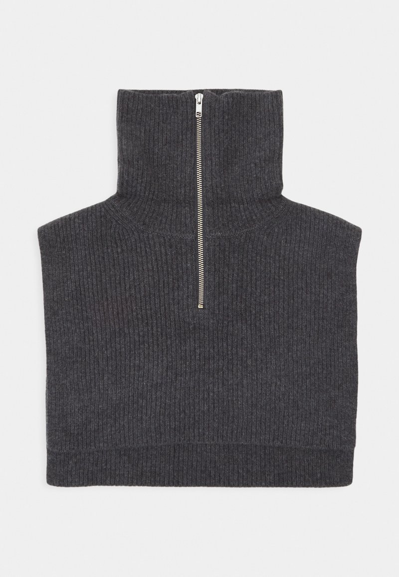 Tour de cou en maille côtelée gris charbon avec une courte fermeture éclair argentée à l'avant et un col épais plié.