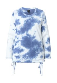 Camisa de manga larga de tie-dye en azul y blanco. Presenta un escote redondo, cordones laterales y un corte relajado. Textura de tela suave.