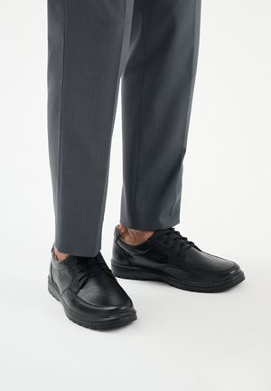 RYŁKO Lace-ups - black