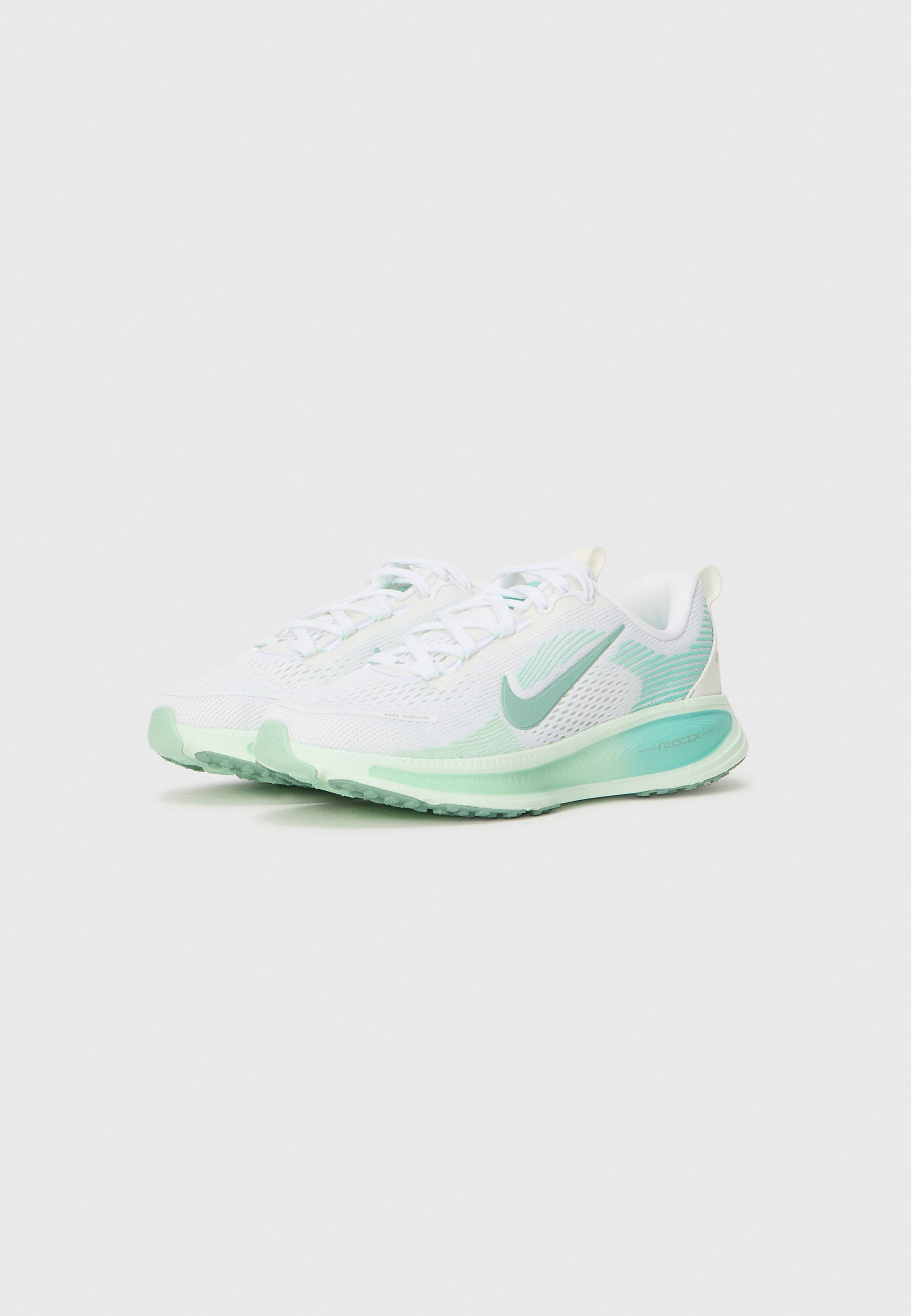 nike air zoom pegasus 18