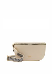 Clutch in pelle beige con zip dorata e dettagli del logo. Presenta una tracolla grigia a motivo. Forma rettangolare, texture liscia.