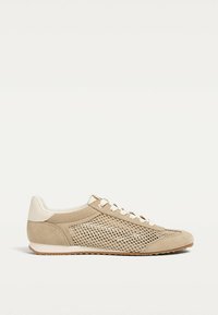 Stradivarius OPENWORK - Baskets basses - beige