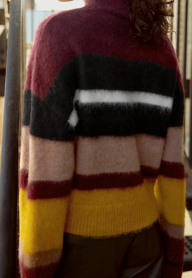Next Sweter