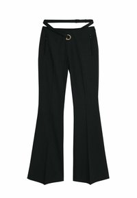 Schwarze Schlaghosen mit tailliertem Bund, ausgestattet mit einem goldfarbenen D-Ring als Schmuckdetail, zwei Reißverschlusstaschen und einer glatten Stoffstruktur.