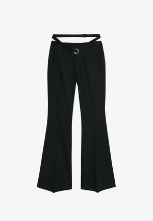 Pantaloni neri a zampa con vita aderente, caratterizzati da un dettaglio hardware a D-ring dorato, due tasche con zip e una texture del tessuto liscia.