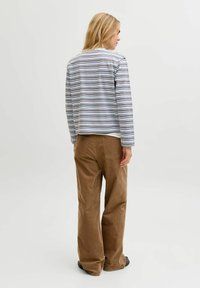 JJXX JXSOPHIA BOXY LS STRIPE TEE JRS SN - Ilgarankovis viršutinės