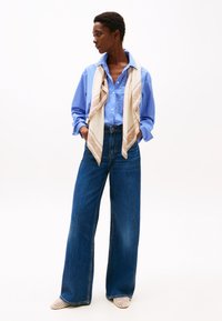 Tommy Hilfiger - ELEVATED CHIC TEXTURE SQUARE - Foulard - pink Thumbnail Image 1