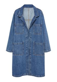 Lång blå denimjacka med bred krage, knappstängning och fyra stora fyrkantiga framfickor, uppvisad liggande.