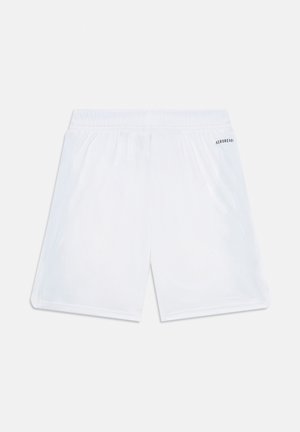 Weiße sportliche Shorts aus feuchtigkeitsableitendem Material. Mit elastischem Bund und einem dezenten Logo an der Seite. Glatte Textur.
