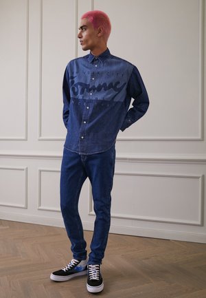 SCANTON - Jeans Tapered Fit - denim medium