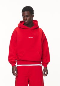 Pegador LOGO BOXY HOODIE - Felpa - washed red/white gum