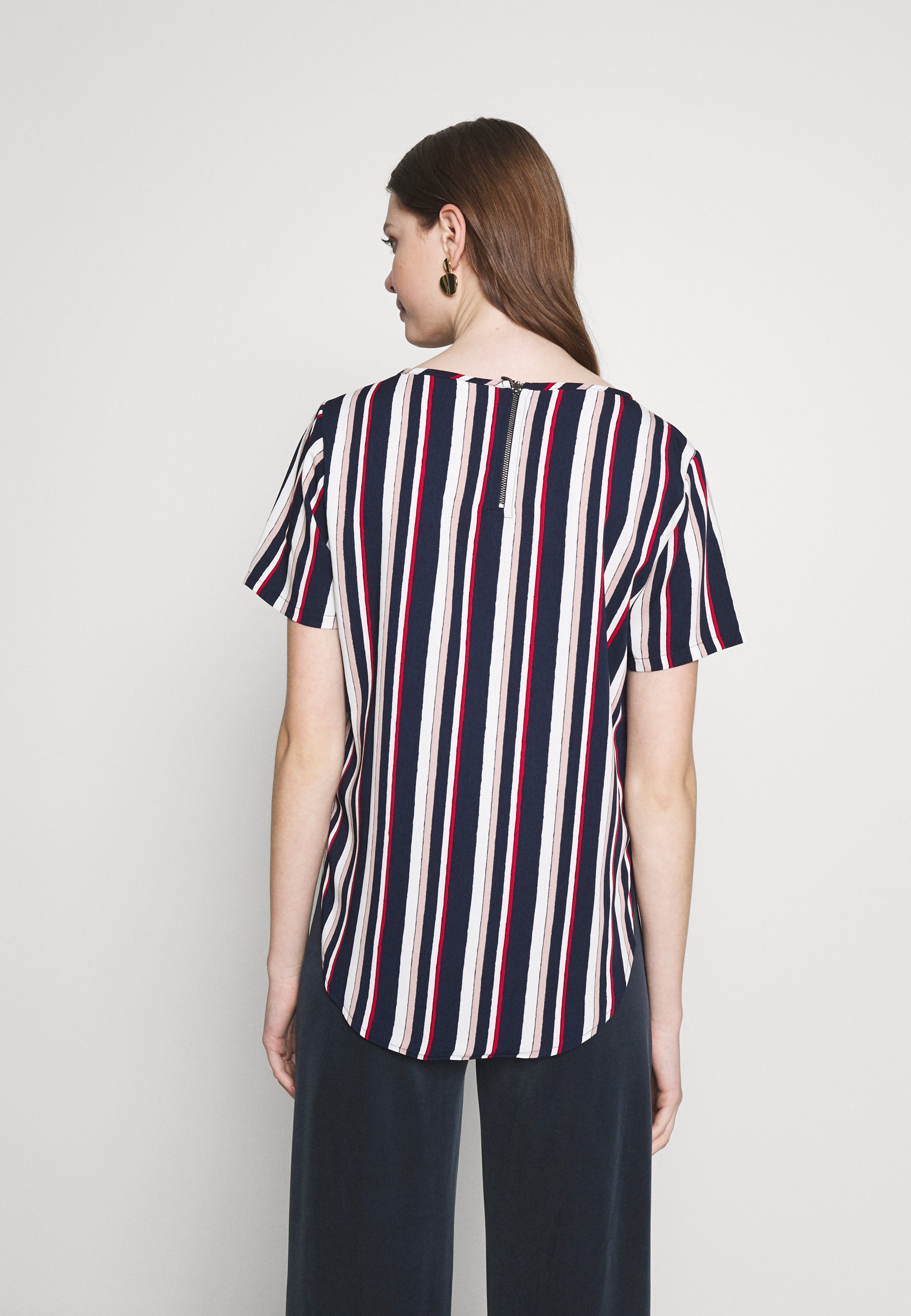 JDY JDYROSIE ZIP Blouse navy blazerscarlet sage JDY JDYROSIE ZIP Blouse navy blazerscarlet sage