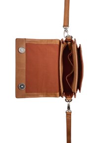 Borsa a tracolla in pelle color cuoio con finitura testurizzata, dotata di chiusura a scatto, interno foderato e multiple compartimenti per l'organizzazione.