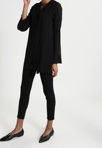 Bik Bok Tunika - black