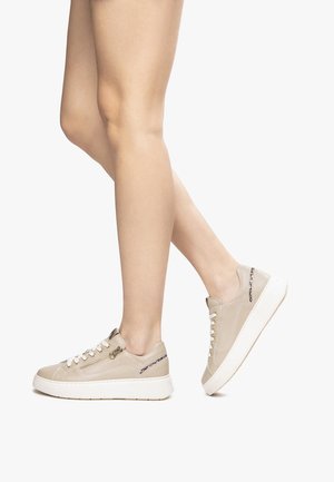 CANDICE COOPER Sneaker 'Plus' altrosa » günstig online kaufen