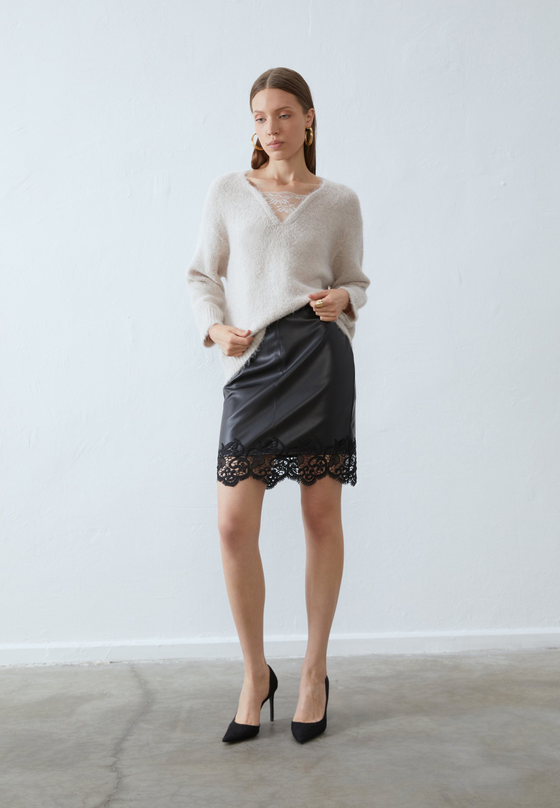 Massimo Dutti CONTRAST LACE-TRIMMED - A-line skirt - white