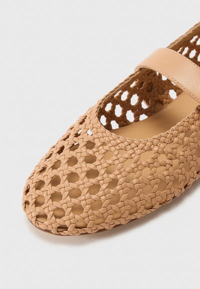 Stuart Weitzman THEA MARY JANE - Μπαλαρίνες - sunkissed