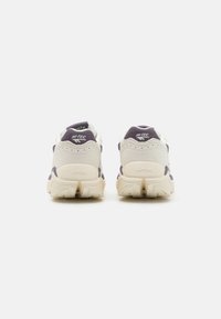 HI-TEC HTS74 SHADOW UNISEX  - Trainers - shark/gardenia