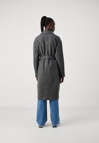 Vero Moda Tall VMFORTUNE LONG - Klasičan kaput - dark grey melange
