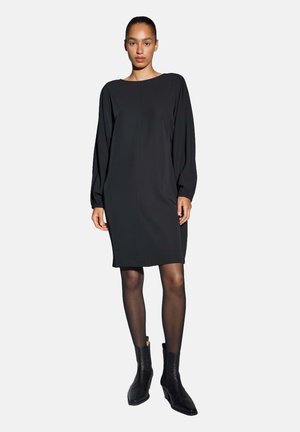 LOOSE FIT SMOOTH TOUCH OVAL SHAPE KNEE LENGTH - Freizeitkleid - black