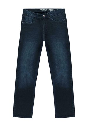 Donkerblauwe jeans met rechte pijpen, vijf zakken, knoopsluiting en riemlussen, plat neergelegd op een witte achtergrond.