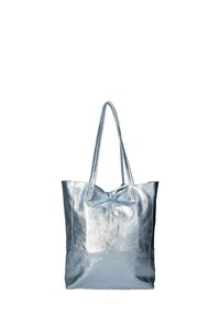Metalen blauwe tote bag met een gladde textuur, ruime ontwerp en twee schouderbanden; heeft een strikaccent in het midden.