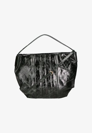 Zwarte, glanzende leren schoudertas met een gestructureerd oppervlak, voorzien van een enkele schouderband en geplooid ontwerp. Detail van een gouden accentring.