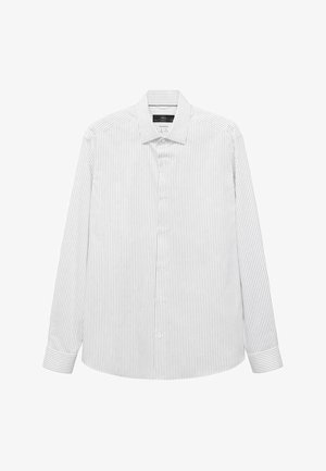 Biela košeľa s dlhým rukávom s tenkými vertikálnymi námorníckymi prúžkami, zapínanie na gombíky vpredu, klasický golier a manžety na jeden gombík. Hladká textúra látky.