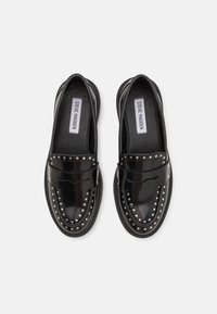 Steve Madden HARLOE - Zapatos sin cordones - black