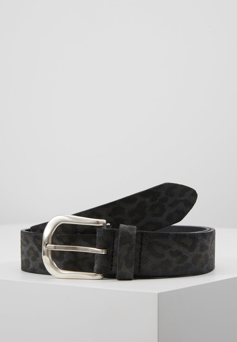 Black suede belt with a leopard pattern, featuring a silver metal buckle and a single leather keeper. Smooth texture with a sleek design.