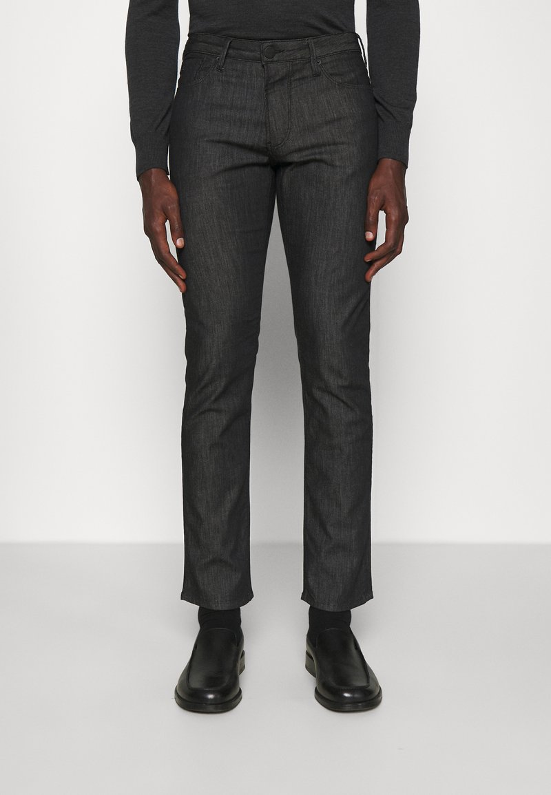 Costume da uomo con fantasia geometrica - Home page