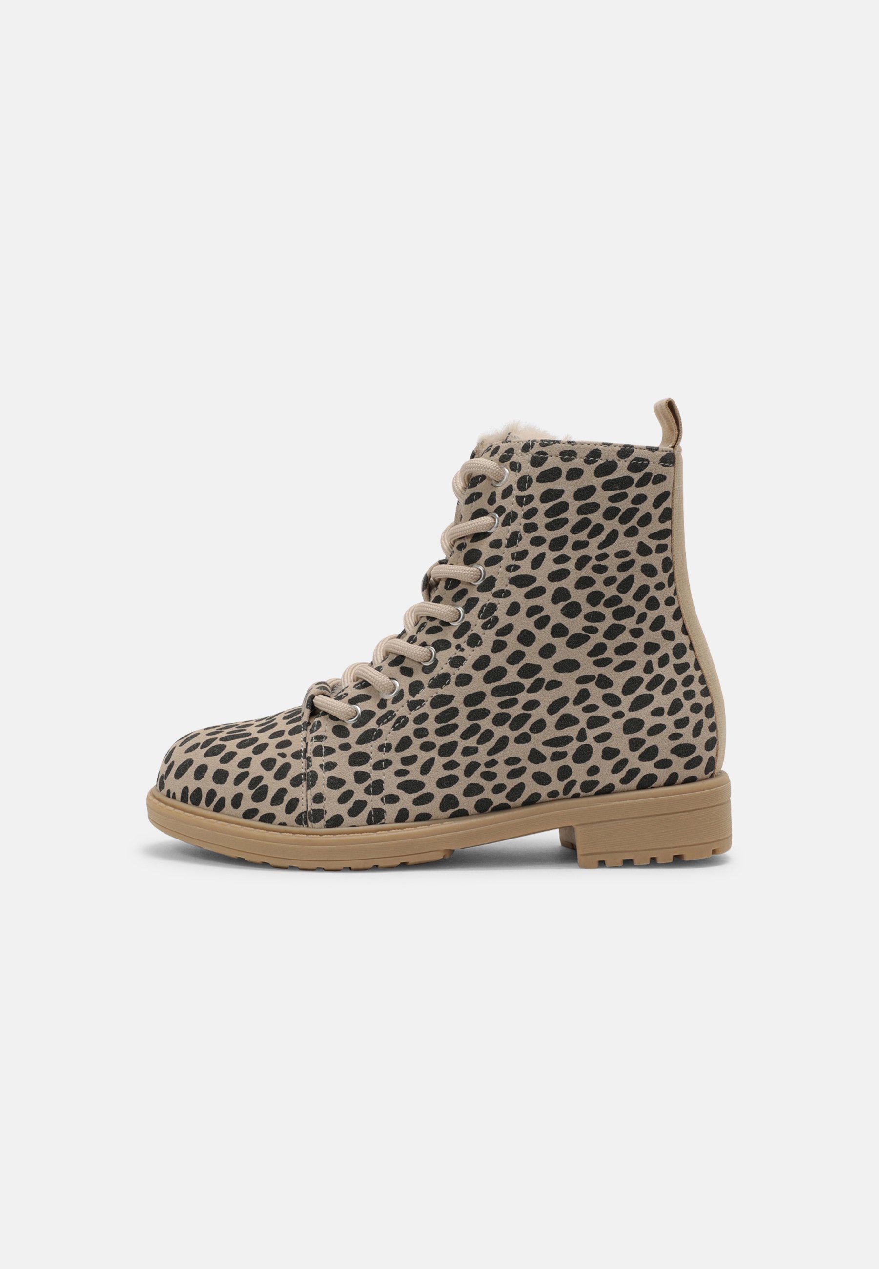 Cotton On ROXIE UNISEX - Lace-up ankle boots - beige - Zalando.ie