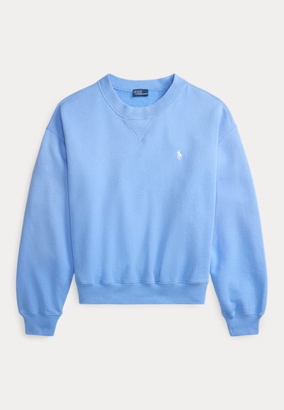 Ανοιχτό μπλε φούτερ με στρογγυλή λαιμόκοψη από απαλό υλικό, με ριμπ μανσέτες και τελείωμα, που διαθέτει μικρό λευκό λογότυπο στο αριστερό στήθος.