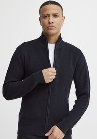 11 Project - PREDU FEINSTRICK ZIP - Cardigan - black Immagine in miniatura 1