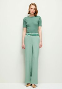 adL SHORT SLEEVE  - Jednoduché tričko - almond green