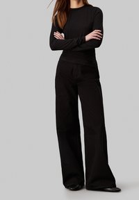 Calvin Klein Pitkähihainen paita - black