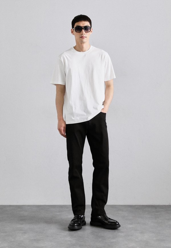 DES - Straight leg jeans2