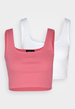 Lette bomulls-topper i rosa og hvitt, med ribbestruktur, brede stropper og firkantet utringning; allsidige for lagdeling eller uformell bruk.