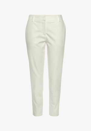 Weiße maßgeschneiderte Hose aus glattem Stoff. Mit flachem Bund, Seitentaschen und schmal zulaufendem Bein mit einem klaren Abschluss am Saum.