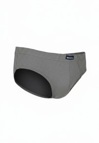 Grijze herenslip met een zwarte binnenvoering, voorzien van een gestructureerde stof en een klein logotagje op de tailleband. Klassiek zwemkledingontwerp.