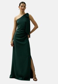 Neselectat, dark forrest green