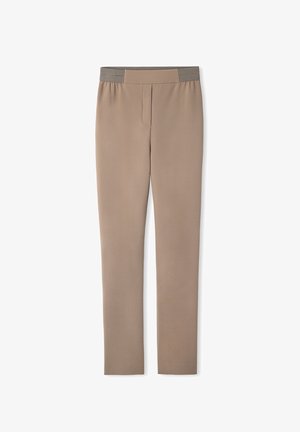 Pantalones beige de cintura elástica con una textura suave y elástica. Presentan un diseño sencillo, piernas rectas y detalles de costura minimalistas.