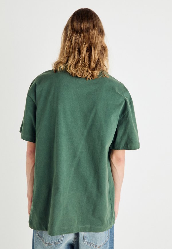 OVERSIZED PRINTED GRAPHIC TEE - Print T-shirt3