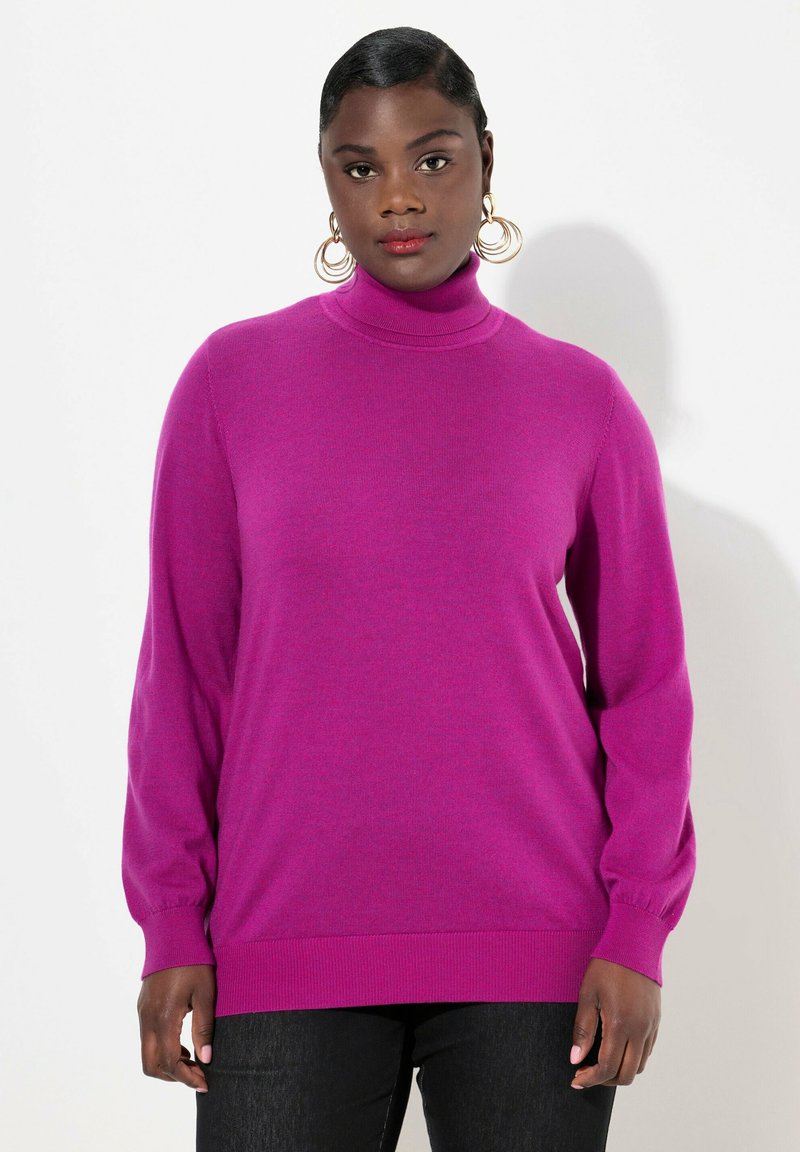 Fuchsia Rollkragenpullover aus weichem Strickstoff. Verfügt über lange Ärmel mit Rippbündchen und einem entspannten Schnitt.