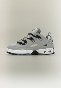 Επιλέχθηκε, grey/black