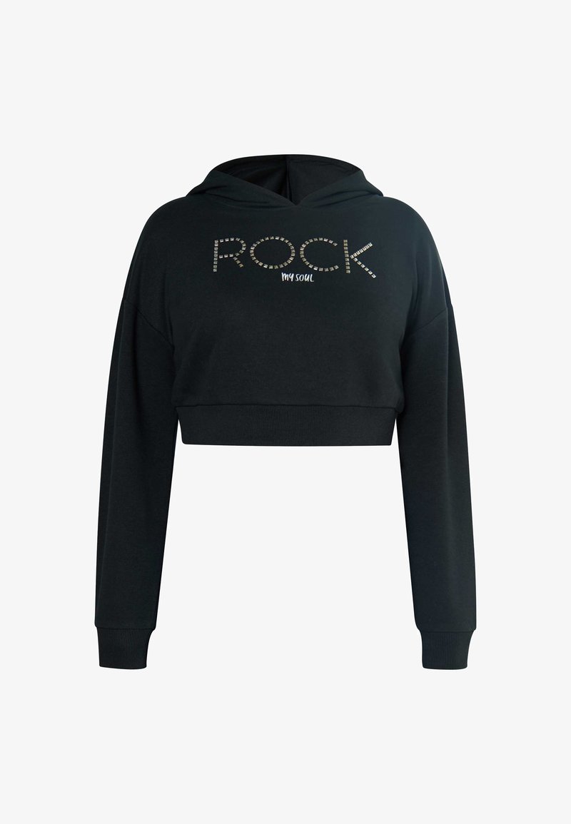 Černá zkrácená mikina s kapucí vyrobená z měkké tkaniny, s dlouhými rukávy a ozdobným nápisem "ROCK my soul" vyrobeným z metalických hrotů.